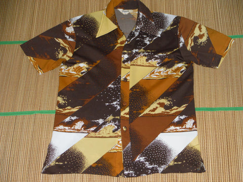 Vintage men's Aloha shirt by Tropicana Hawaii. Polyester, Size: Mens Size Small